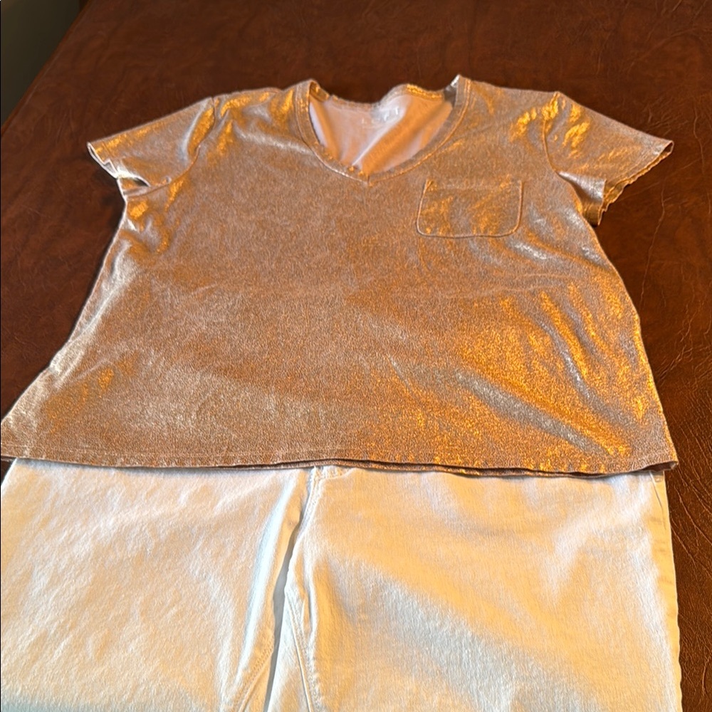 LOFT Rose-Gold Short Sleeve Tee Size M